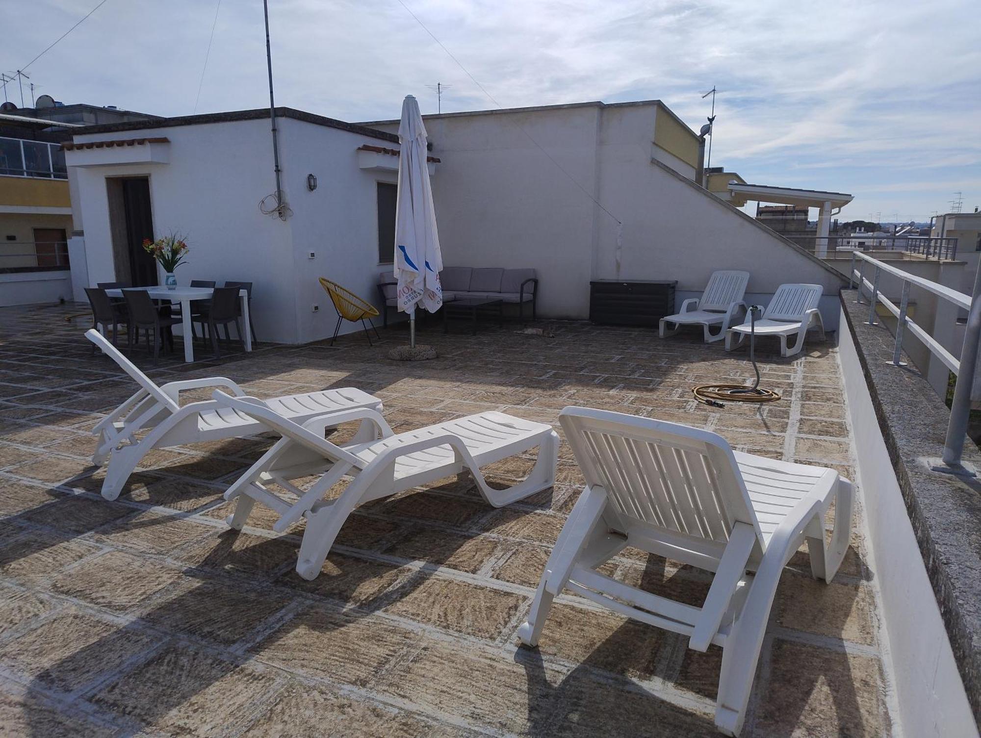 Favolosa Casa Con Terrazza, Idromassaggio, Cortile E Garage Auto Carovigno Zewnętrze zdjęcie